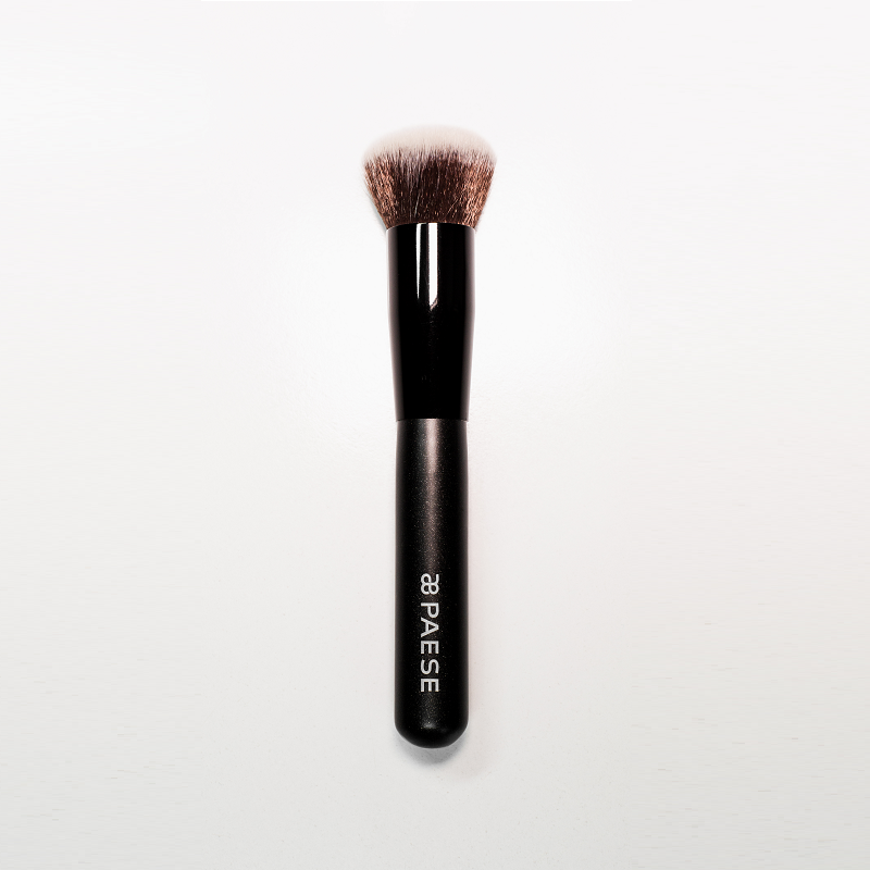 MAKE-UP BRUSH